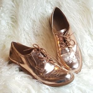 Gianni Bini Shiny Rose Gold Oxford Sz 8